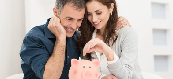 Couple-saving-money