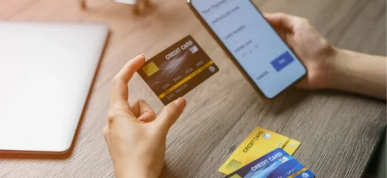 Using-smartphone-and-credit-card-for-online-transaction